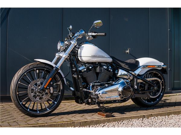 2025 Harley-Davidson Breakout