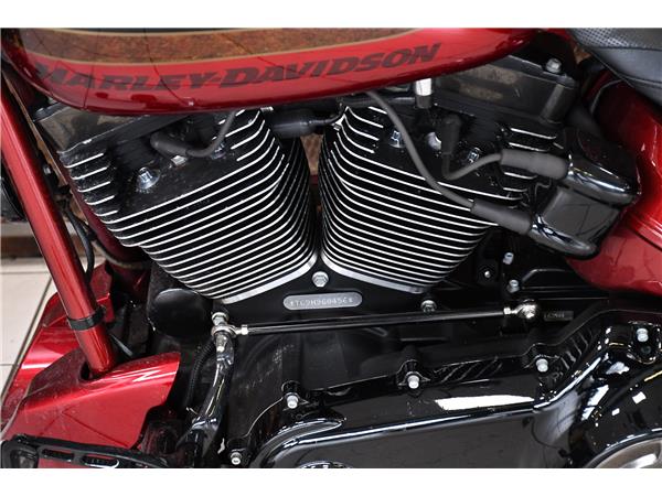 2017 HARLEY-DAVIDSON CVO FXSBE BREAKOUT