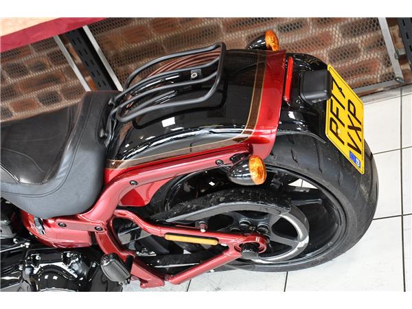 2017 HARLEY-DAVIDSON CVO FXSBE BREAKOUT