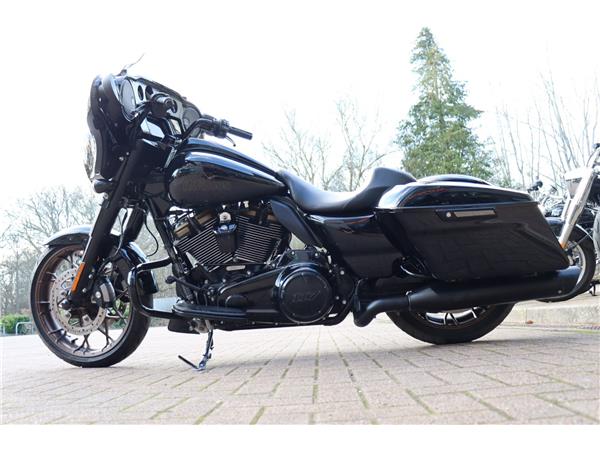 2023 HARLEY-DAVIDSON FLHXST STREET GLIDE ST 