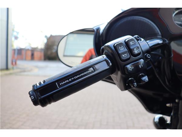 2023 HARLEY-DAVIDSON FLHXST STREET GLIDE ST 