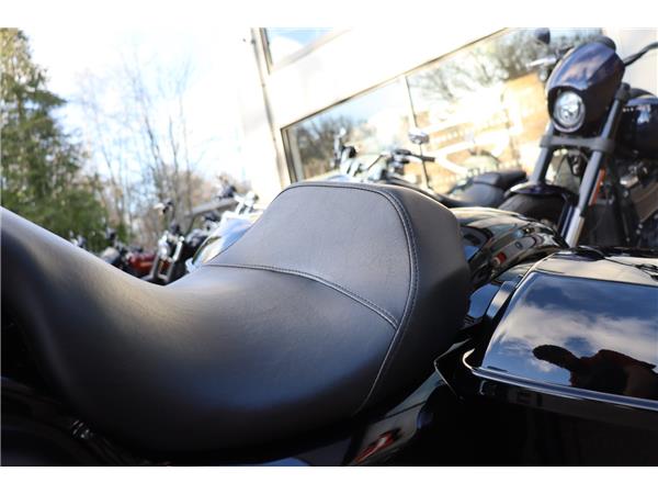 2023 HARLEY-DAVIDSON FLHXST STREET GLIDE ST 