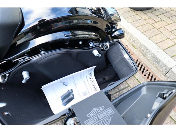 2023 HARLEY-DAVIDSON FLHXST STREET GLIDE ST 