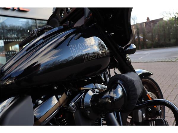 2023 HARLEY-DAVIDSON FLHXST STREET GLIDE ST 