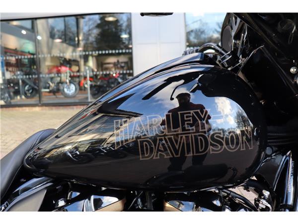 2023 HARLEY-DAVIDSON FLHXST STREET GLIDE ST 