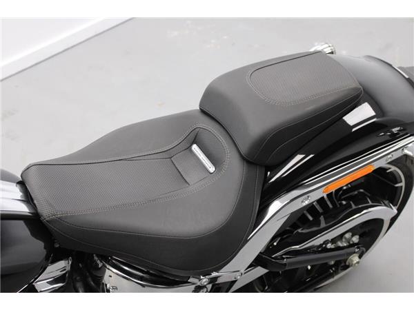 2023 Harley-Davidson Breakout