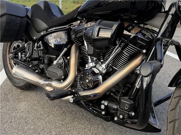 2022 HARLEY-DAVIDSON LOW RIDER