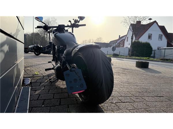 FXBRS Softail Breakout 114 Custombike