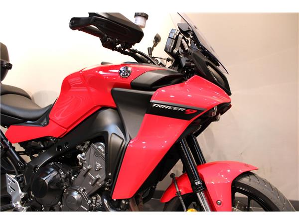 YAMAHA TRACER 9