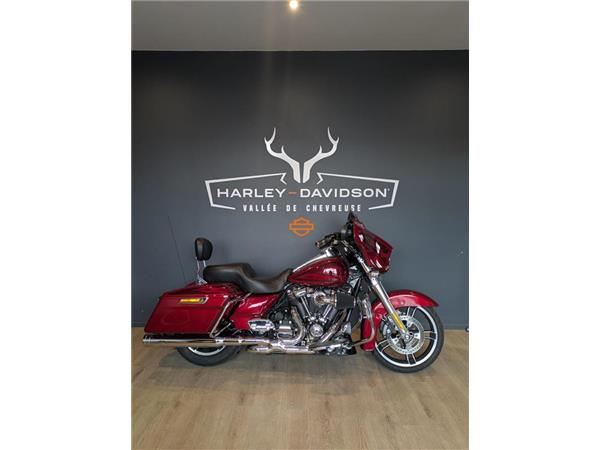2017 HARLEY-DAVIDSON STREET GLIDE