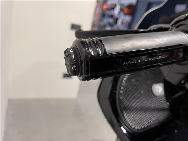 Harley-Davidson Road Glide APEX 2023