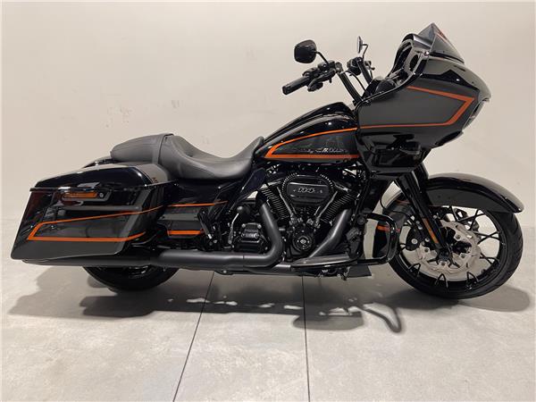 Harley-Davidson Road Glide APEX 2023