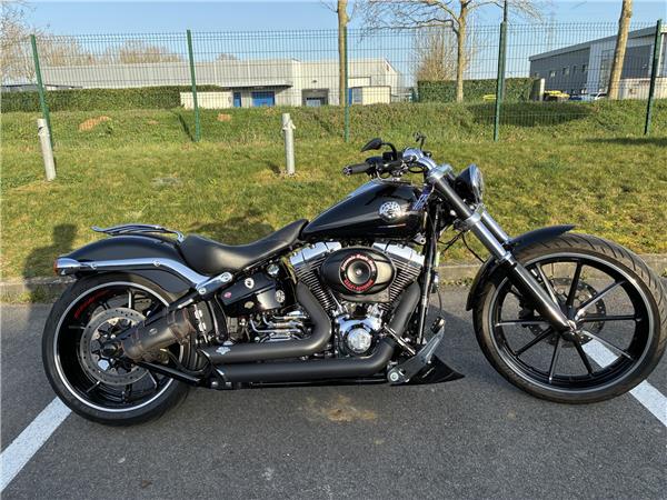 2015 HARLEY-DAVIDSON BREAKOUT