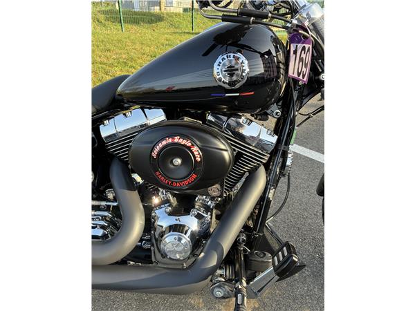 2015 HARLEY-DAVIDSON BREAKOUT