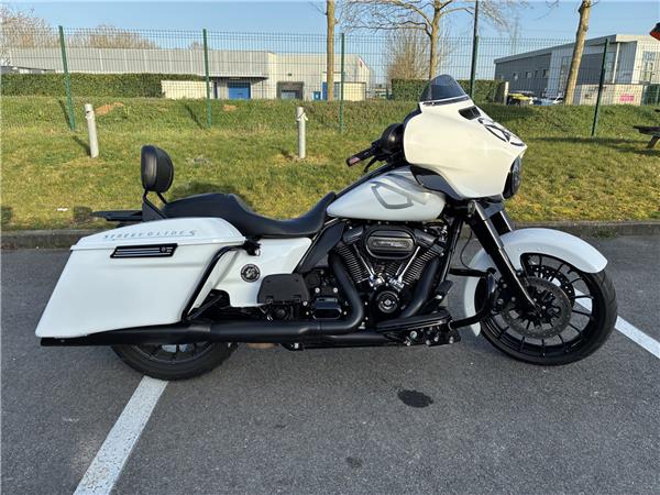 2019 HARLEY-DAVIDSON STREET GLIDE