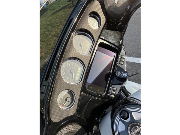 2019 HARLEY-DAVIDSON STREET GLIDE