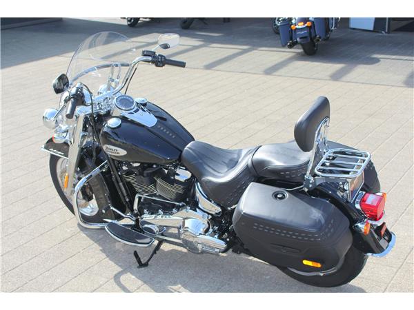 2021 harley-davidson FLHC Heritage Classic 107