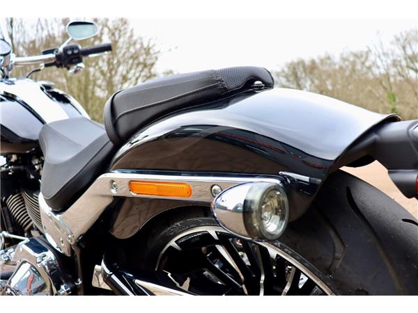 2025 HARLEY-DAVIDSON FXBR BREAKOUT