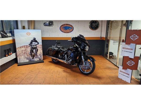2015 HARLEY-DAVIDSON STREET GLIDE CVO
