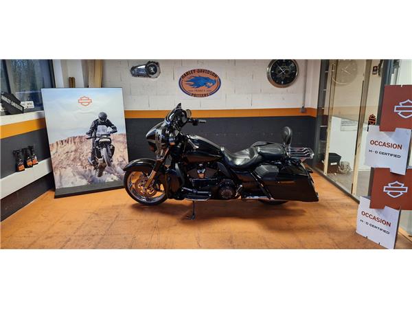2015 HARLEY-DAVIDSON STREET GLIDE CVO