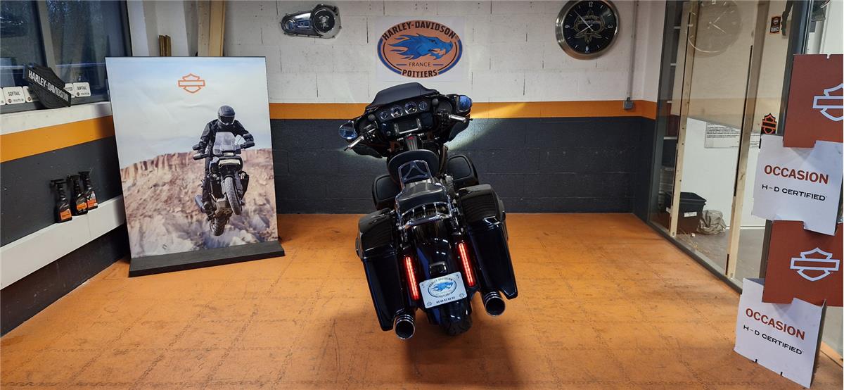 2015 HARLEY-DAVIDSON STREET GLIDE CVO