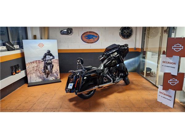 2015 HARLEY-DAVIDSON STREET GLIDE CVO