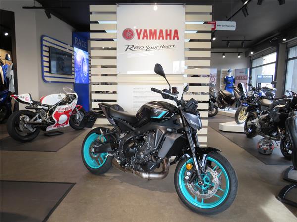 YAMAHA MT-09 