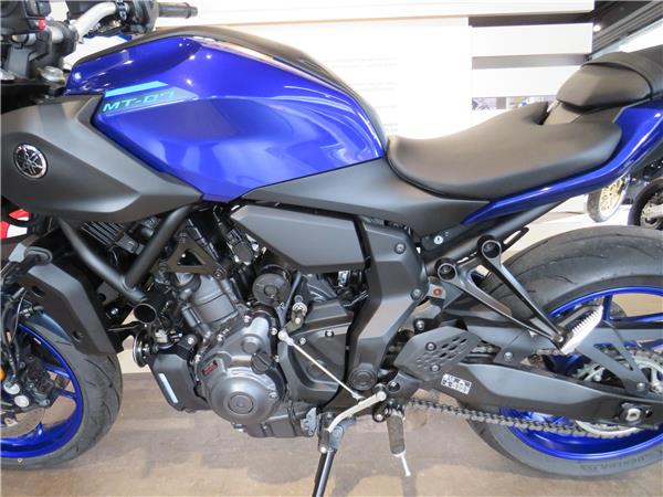 YAMAHA MT-07 