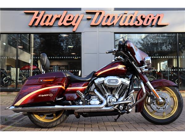 2010 HARLEY-DAVIDSON CVO FLHXSE STREET GLIDE
