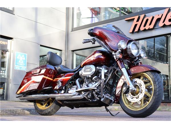 2010 HARLEY-DAVIDSON CVO FLHXSE STREET GLIDE