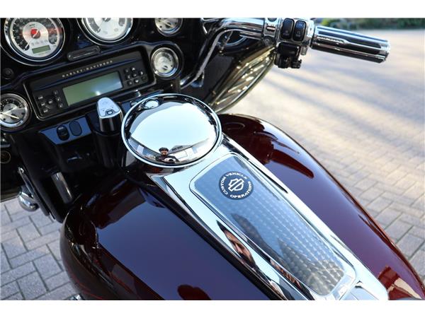 2010 HARLEY-DAVIDSON CVO FLHXSE STREET GLIDE