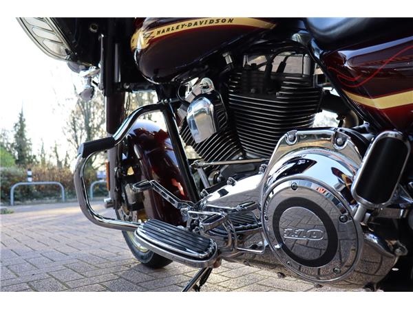 2010 HARLEY-DAVIDSON CVO FLHXSE STREET GLIDE