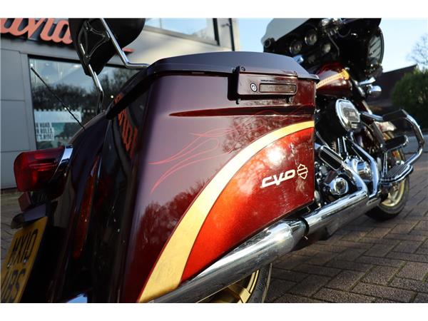 2010 HARLEY-DAVIDSON CVO FLHXSE STREET GLIDE