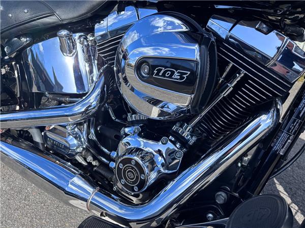 2018 HARLEY-DAVIDSON SOFTAIL FLSTC HERITAGE SOFTAIL CLASSIC