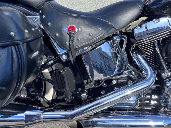 2018 HARLEY-DAVIDSON SOFTAIL FLSTC HERITAGE SOFTAIL CLASSIC