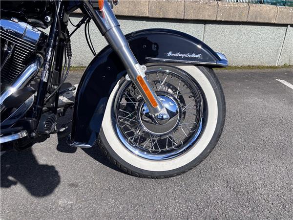 2018 HARLEY-DAVIDSON SOFTAIL FLSTC HERITAGE SOFTAIL CLASSIC