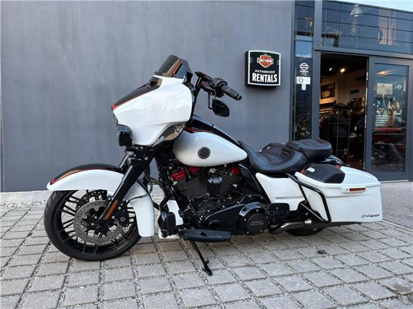 FLHXSE CVO Street Glide mit Jekill&Hyde uvm.