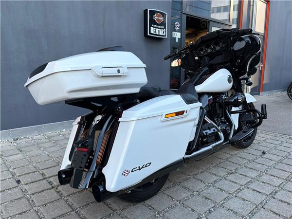 FLHXSE CVO Street Glide mit Jekill&Hyde uvm.
