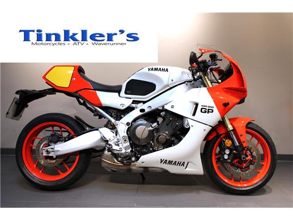 YAMAHA XSR900 GP