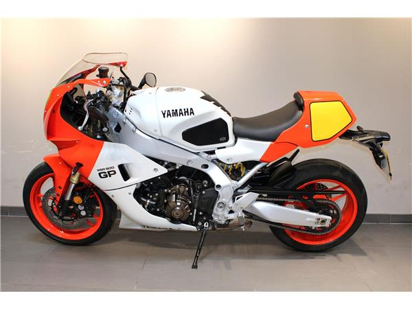YAMAHA XSR900 GP