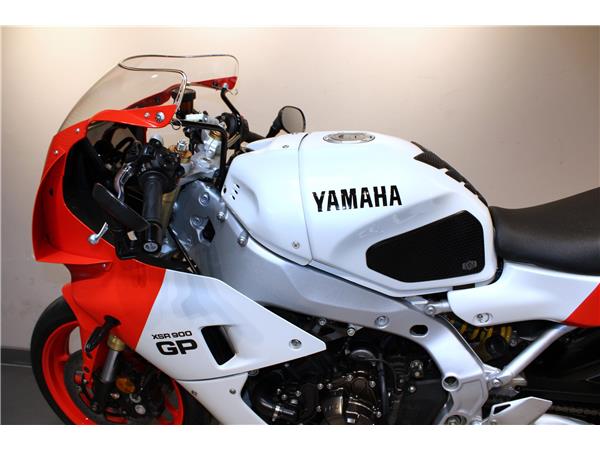 YAMAHA XSR900 GP