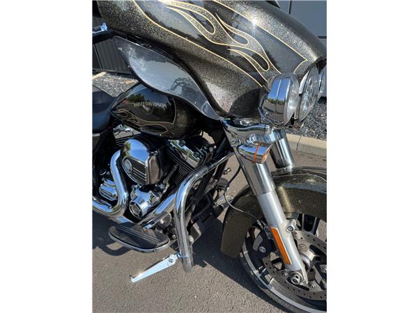 2016 HARLEY-DAVIDSON STREET GLIDE