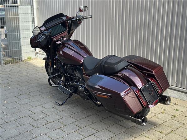 FLHXSE Street Glide CVO 