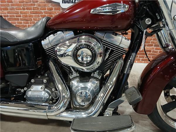 2016 HARLEY-DAVIDSON SWITCHBACK