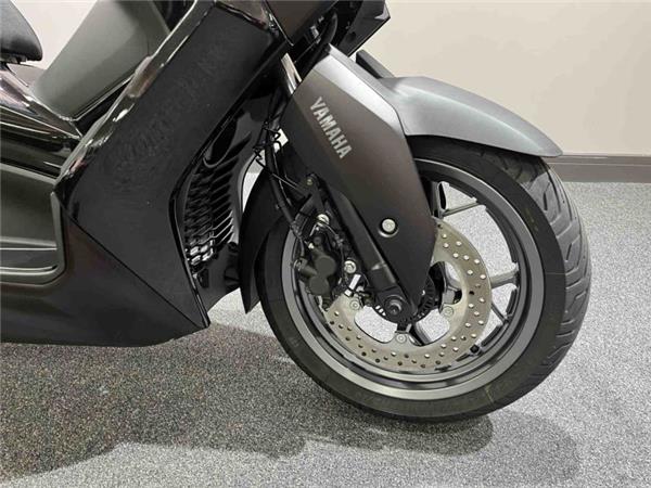 2025 Yamaha X-MAX 300 Tech Max Maroon