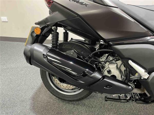 2025 Yamaha X-MAX 300 Tech Max Maroon
