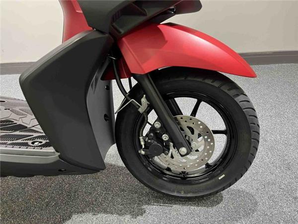 2024 Yamaha Rayzr 125 Red