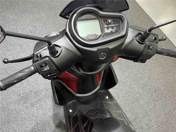 2024 Yamaha Rayzr 125 Red