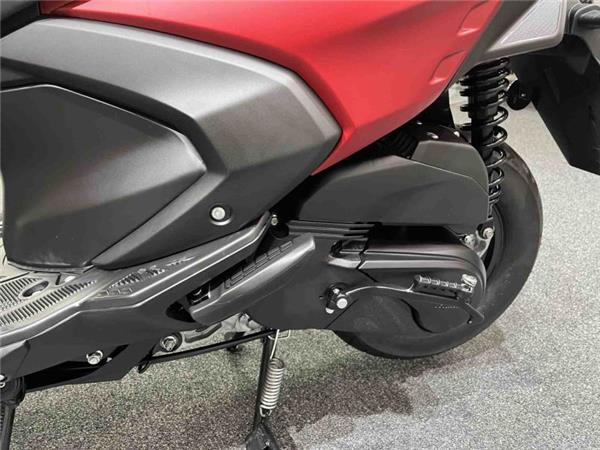 2024 Yamaha Rayzr 125 Red