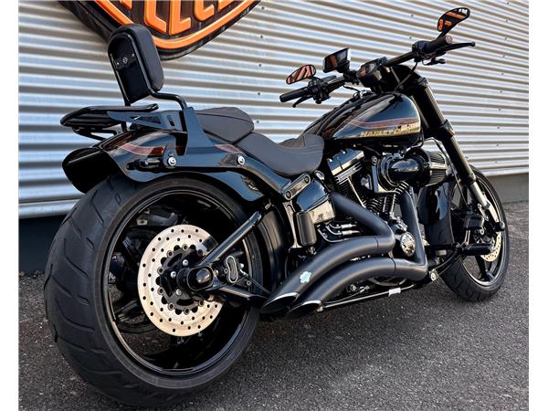 2016 HARLEY-DAVIDSON BREAKOUT